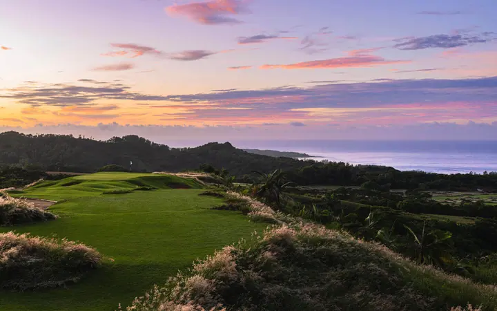 Heritage Golf Club · La Réserve & Le Château — golf course view