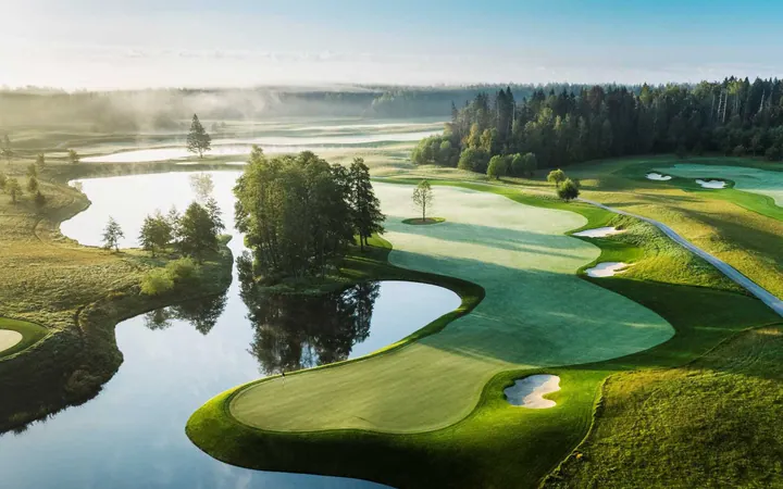 Raevo Golf & Country Club — golf course view