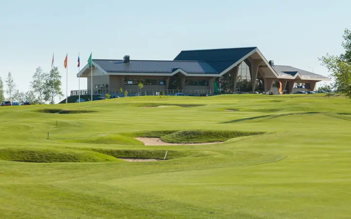 Strawberry Fields Golf Club — golf course view