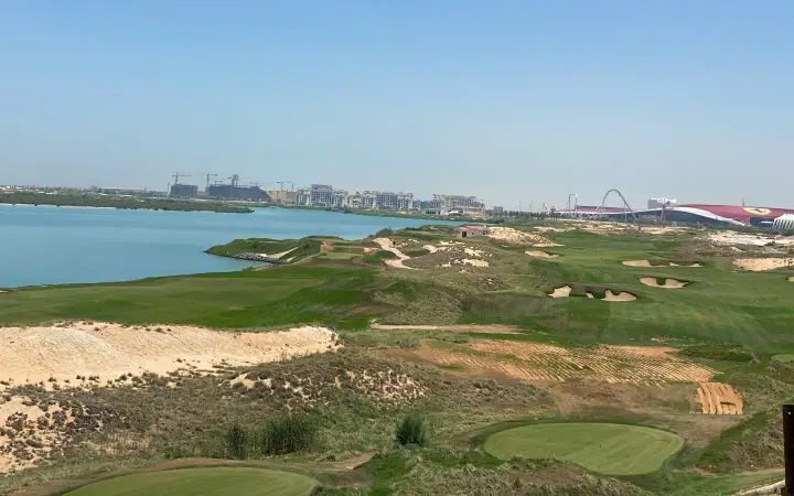 Yas Links Abu Dhabi — golf course view