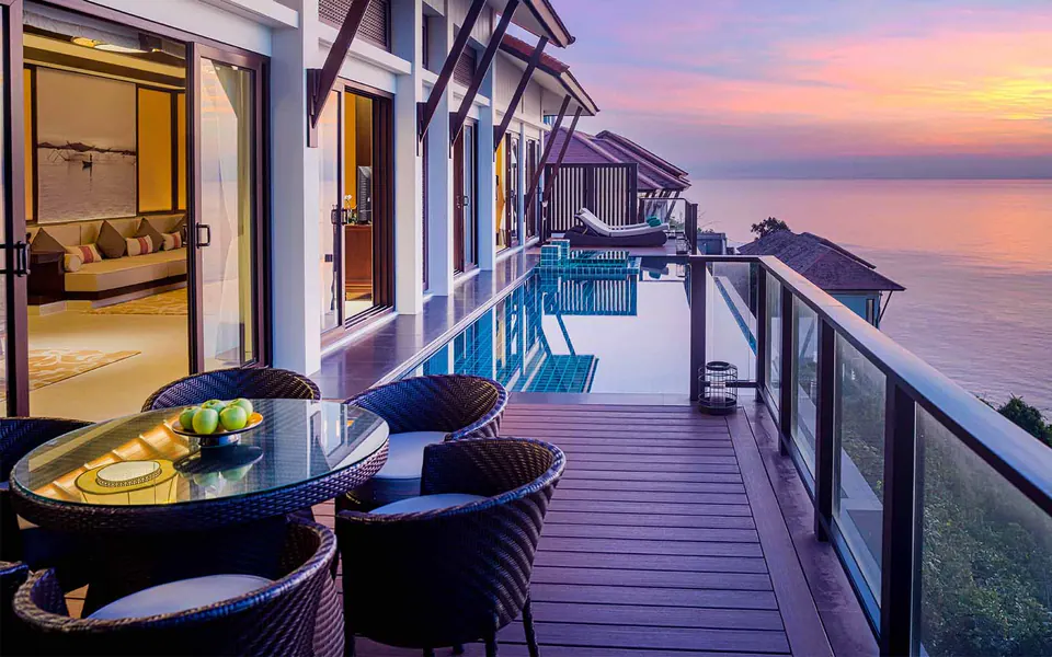 Laguna Lăng Cô — hotel view